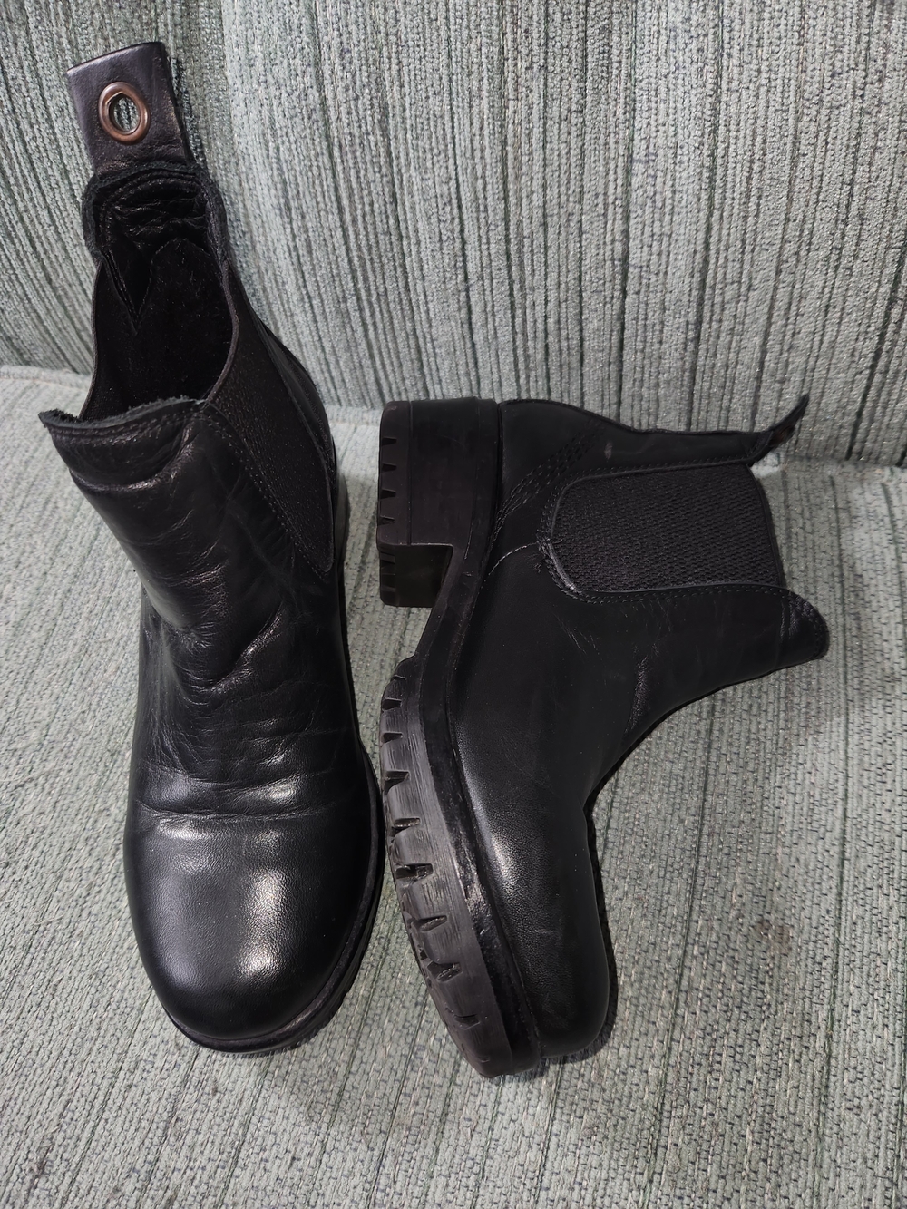 🍉Bueno Black Leather Chelsea Lug Sole Ankle Boots